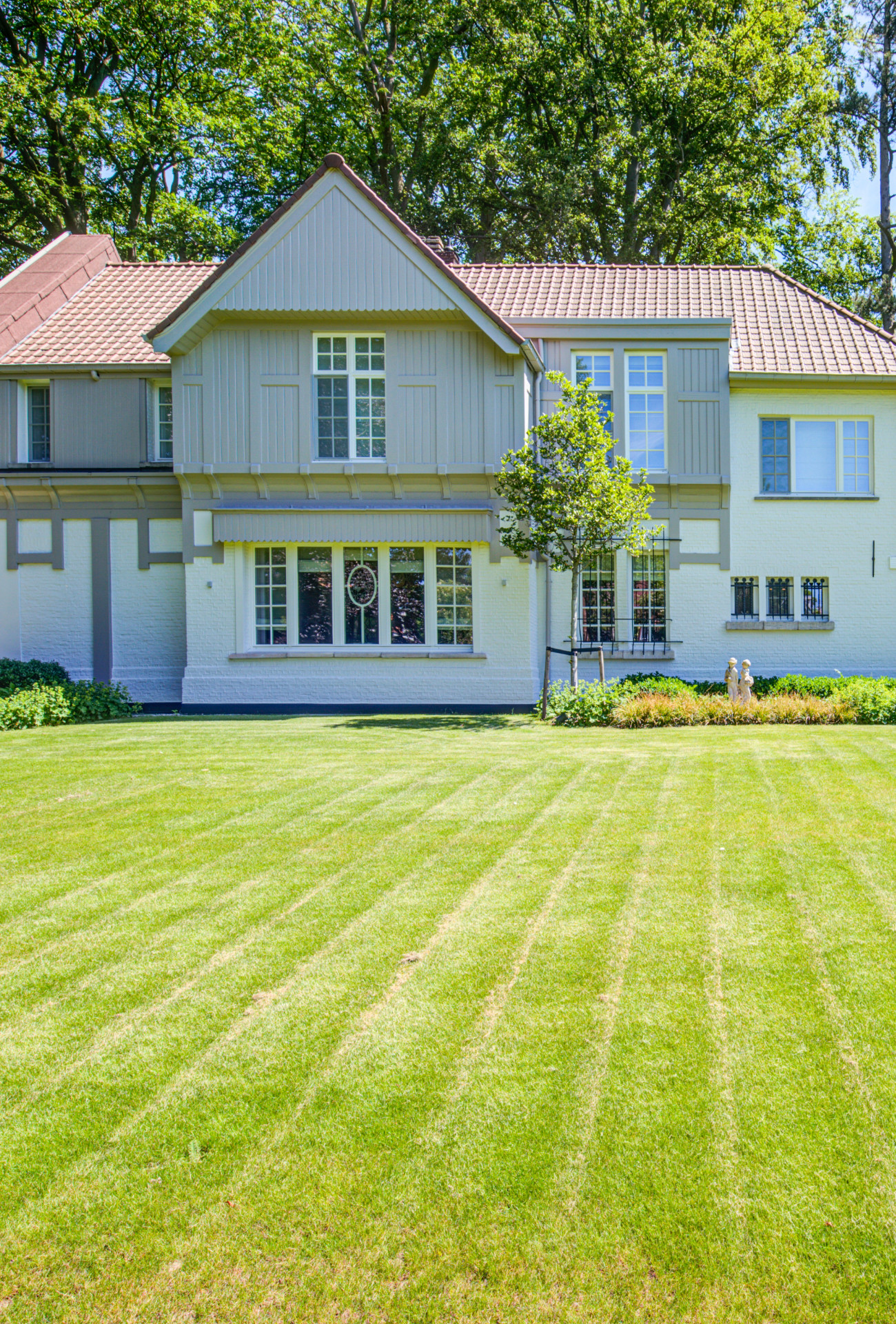 Featured image for “Woning Edegem – klassiek schilderwerk”